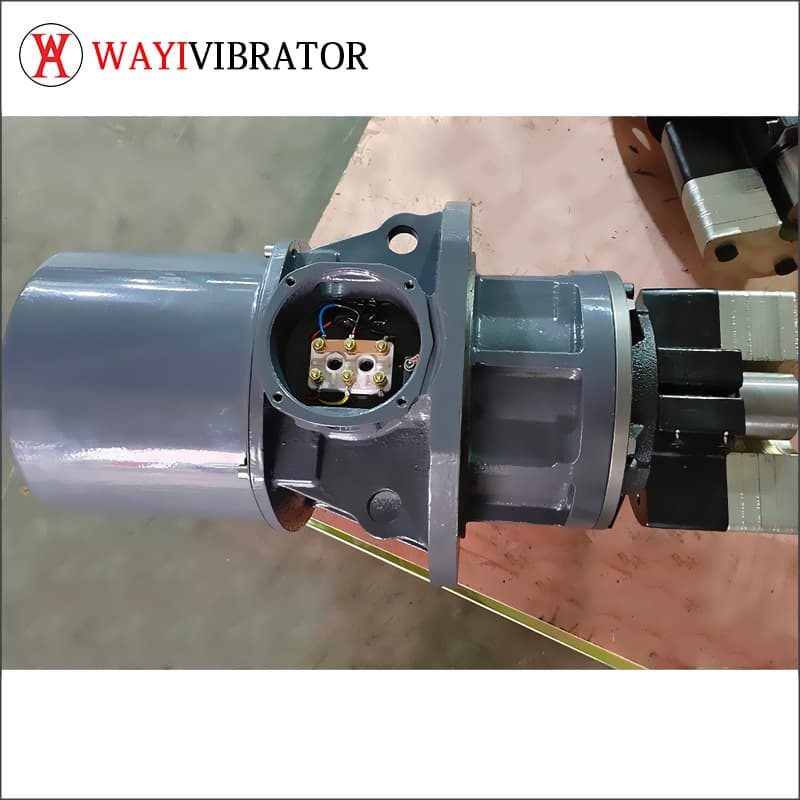 High quality and good price vibrator motor with flange for vibrating inclined screens